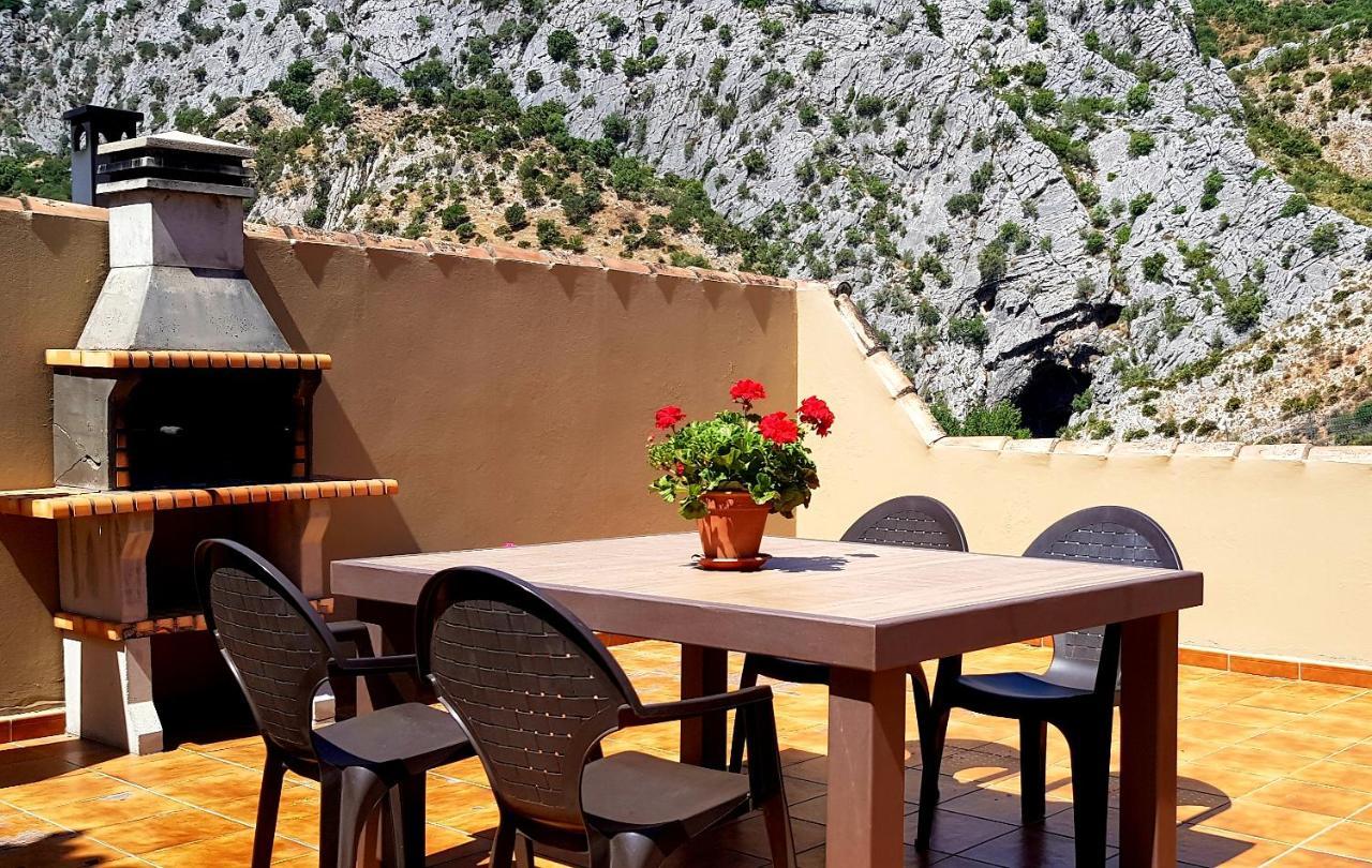 Casitas Cueva Del Gato Holiday home